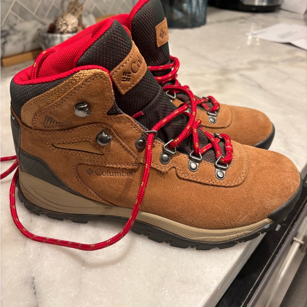 Columbia Tan and Red Hiking Boots
